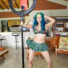 Min Galilea in 'Huge Delivery Fee'