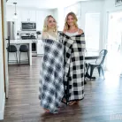 Scarlett Hampton in 'Cold Cold Twins'