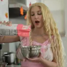 Skylar Vox in 'Her Yummy Recipe'