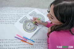 April Olsen - Coloring With April | Picture (4)