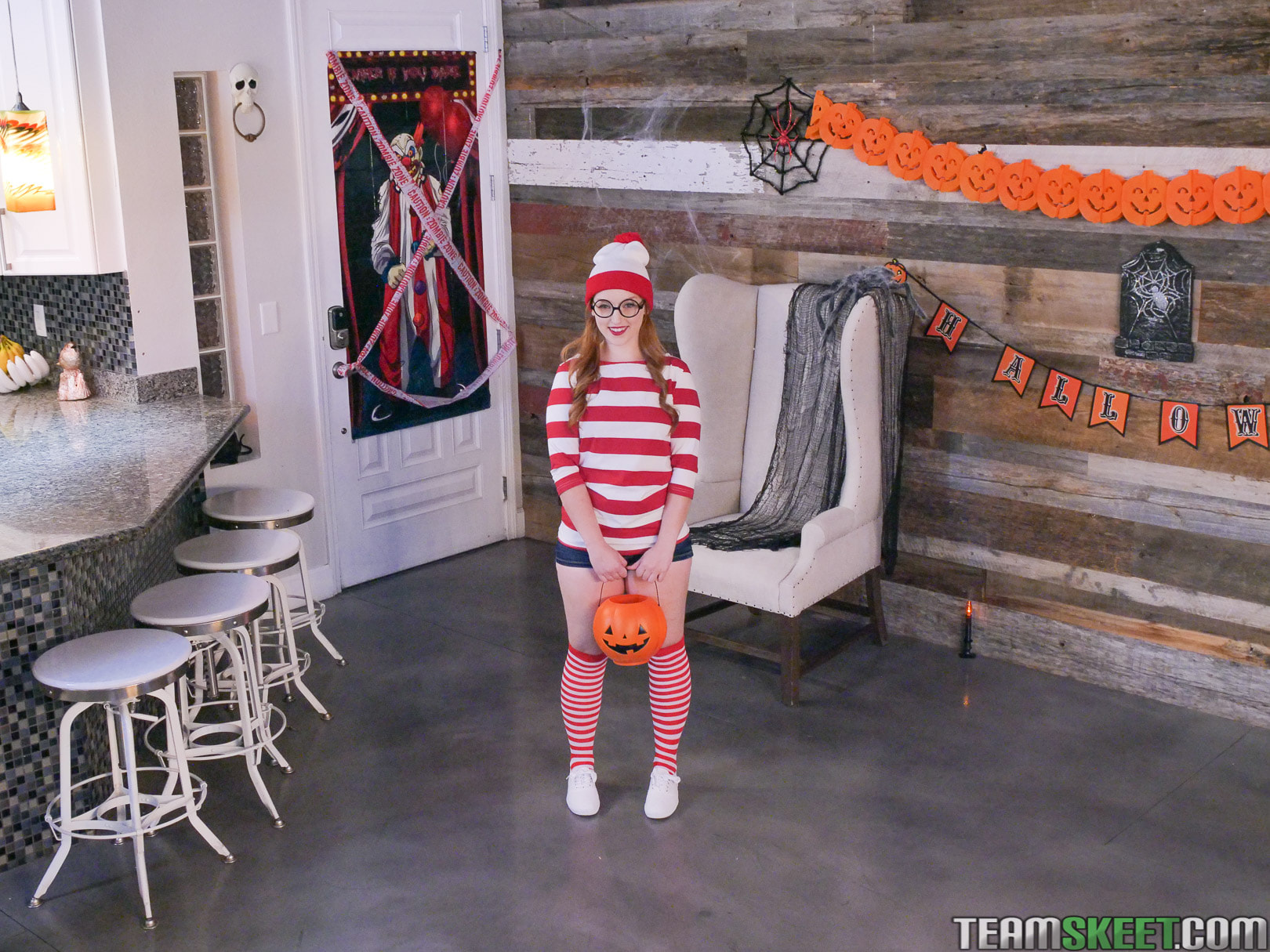 Trick Or Treat Pussy Teasing