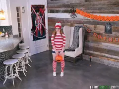 Cleo Clementine - Trick Or Treat Pussy Teasing | Picture (1)