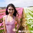 Gianna Gem in 'Flaunting in Public'