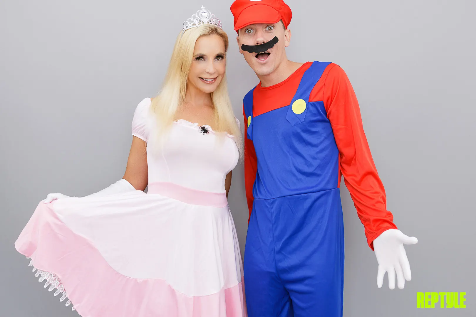 Isabella Nice - Compilation: Girls in Costumes | Picture (56)