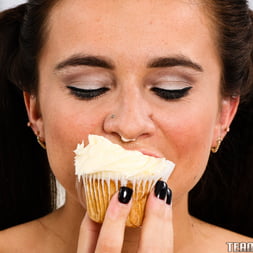 Kharlies Cupcake Sale