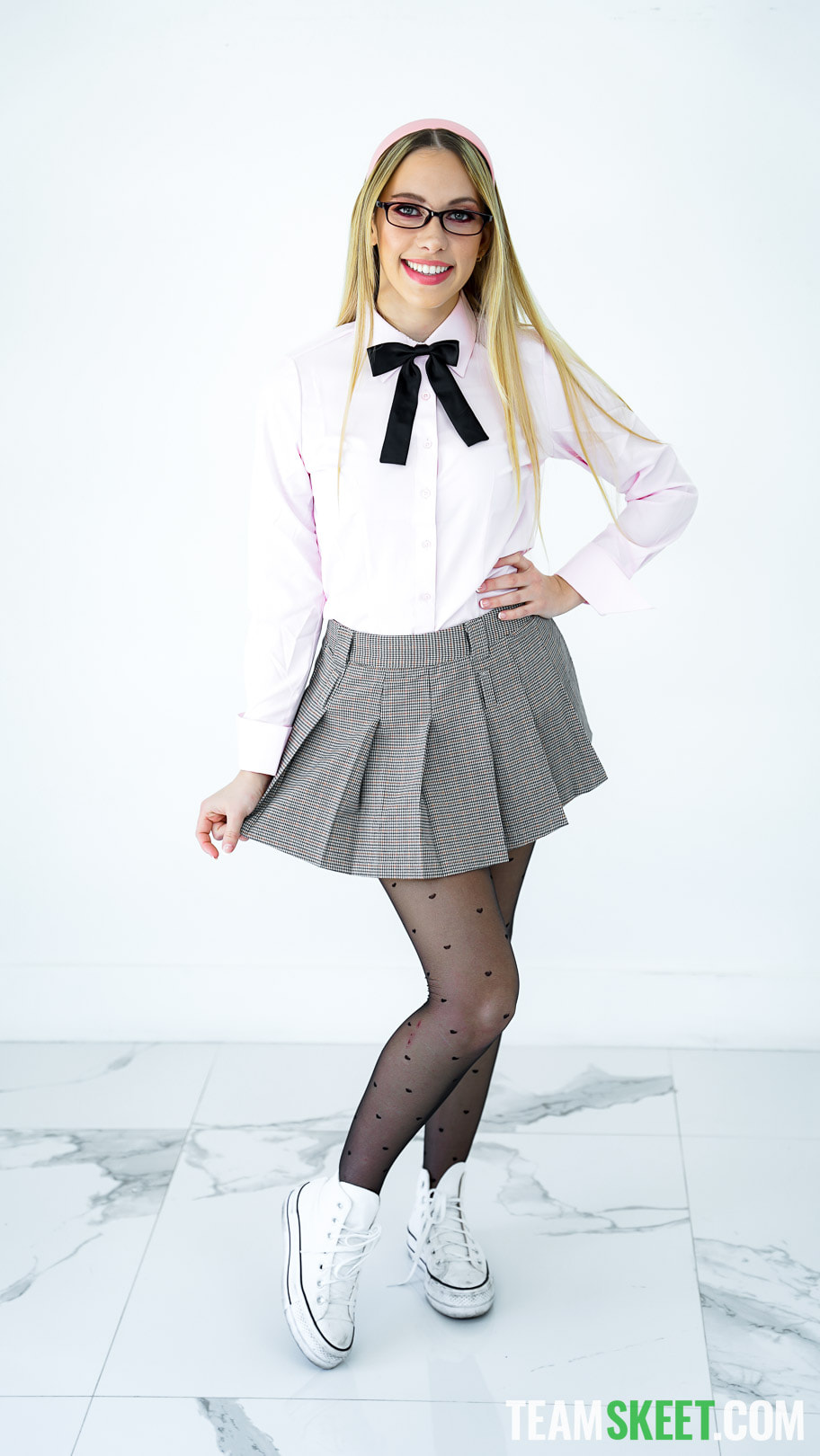Flip Fucking the School's Tiniest Nerd
