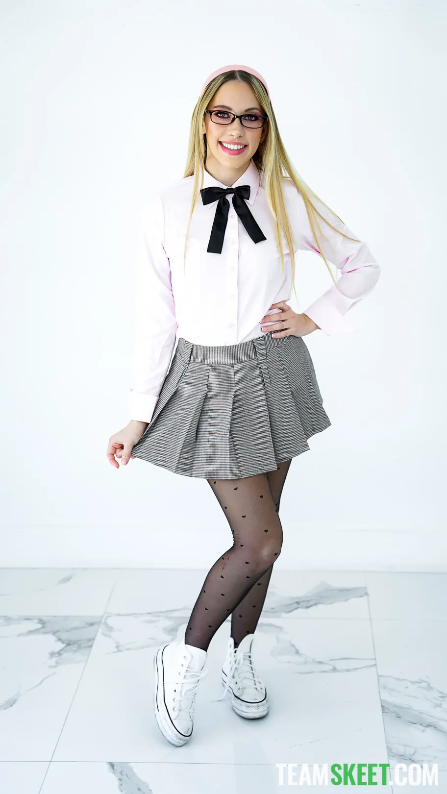 Khloe Kapri - Flip Fucking the School's Tiniest Nerd | Picture (1)