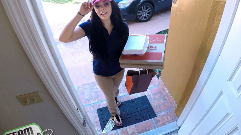 Delivery Girl Gets A Huge Tip