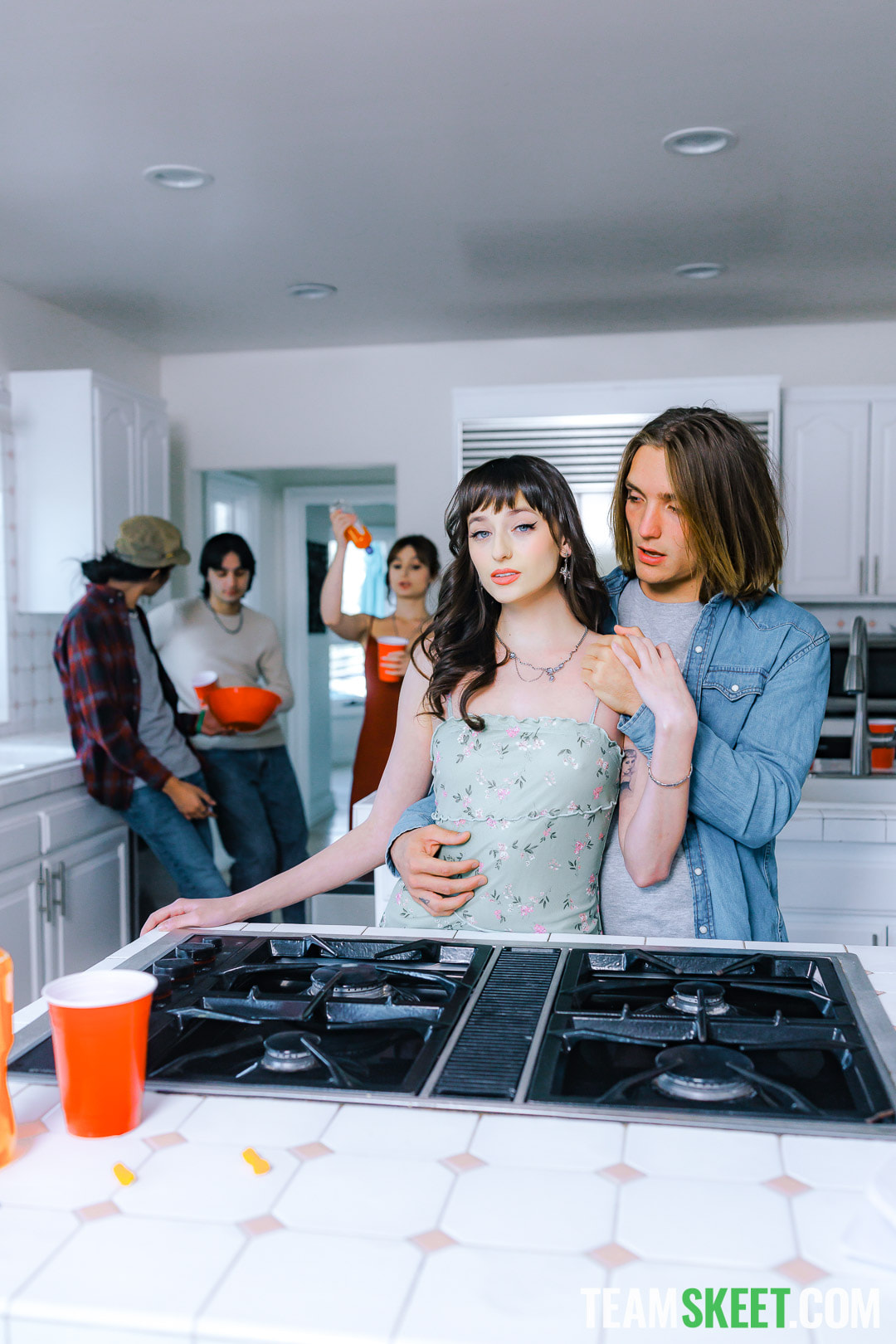 Stepbro Takes Lana's V-Card