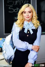 Lexi Lore - Sexo en la escuela de verano | Picture (1)