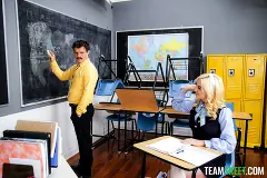 Lexi Lore - Sexo en la escuela de verano | Picture (21)