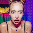 Luxury Girl in 'The Busty Blonde Sucks'