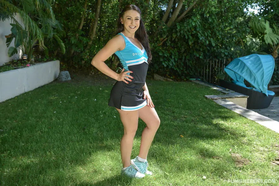 Mandy Muse - Un libro de jugadas Castigo | Picture (1)