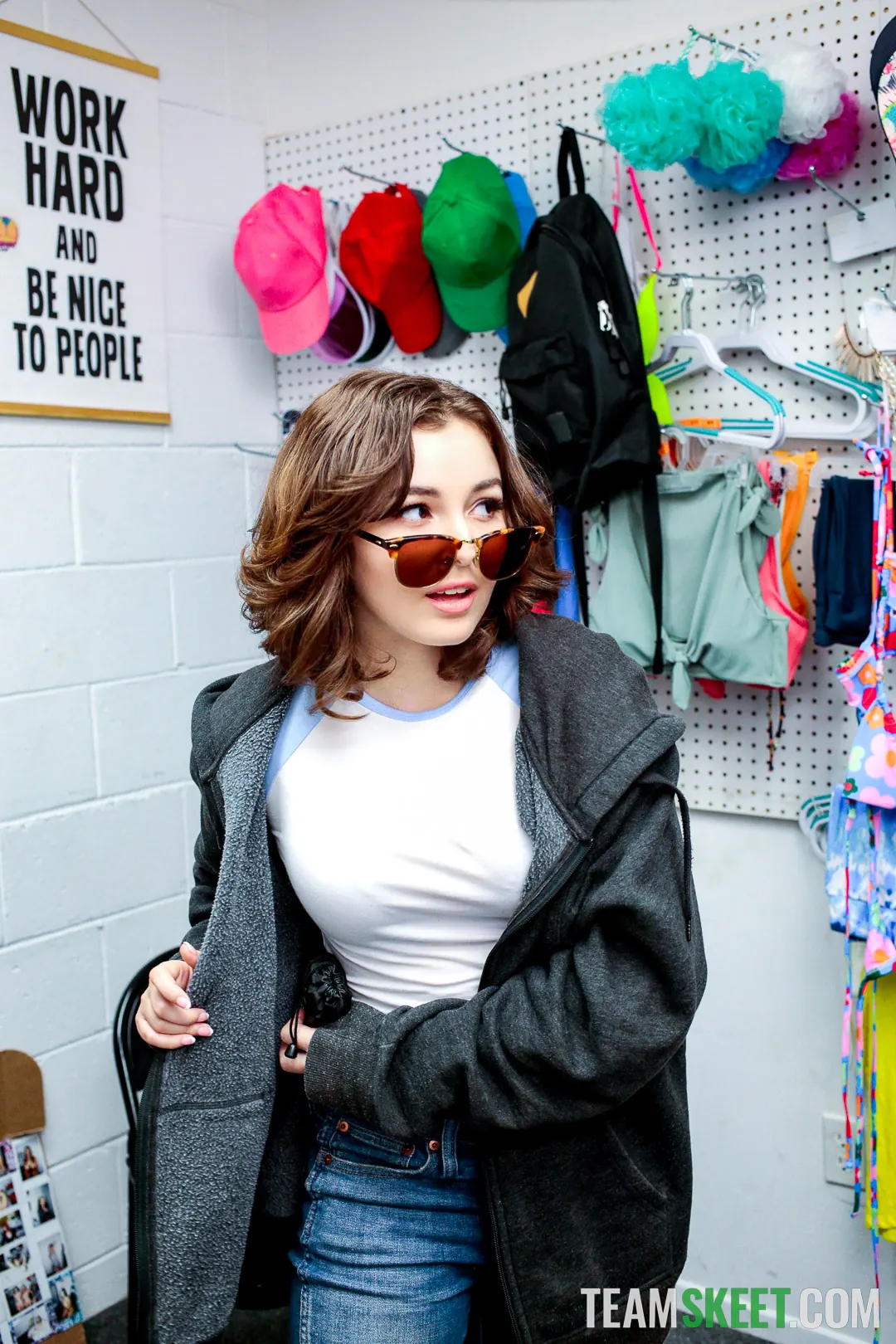 Melody Marks - Los ladrones de tiendas pagan el precio | Picture (36)