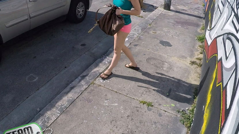 Cogida pública de tetas grandes
