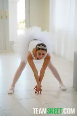 Penelope Kay - Stretchy Lil Dancer | Picture (9)