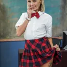 Riley Star in 'Magical Pussy Rubber'