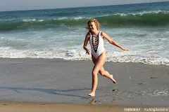 Samantha Rone - Sun, Beach, and Sex | Picture (3)