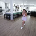 Summer Col in 'Catch Me If You Can'